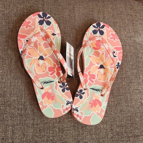 VERA BRADLEY NWT FLIP-FLOPS SIZE 5/6 SMALL - Picture 4 of 4